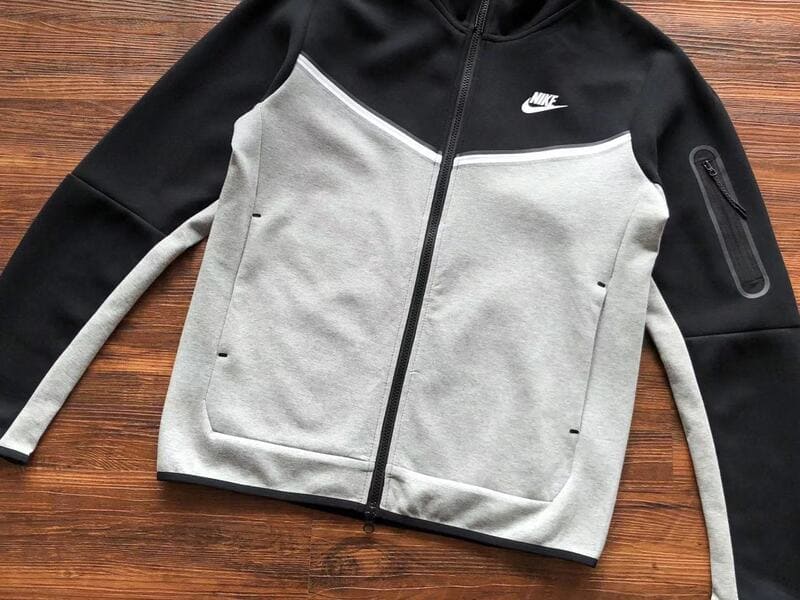 Conjunto Nike Tech Fleece Preto e Cinza