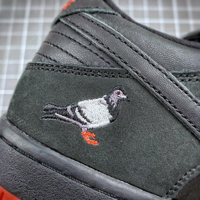 Tênis Nike SB Dunk Low x Staple "Black Pigeon"