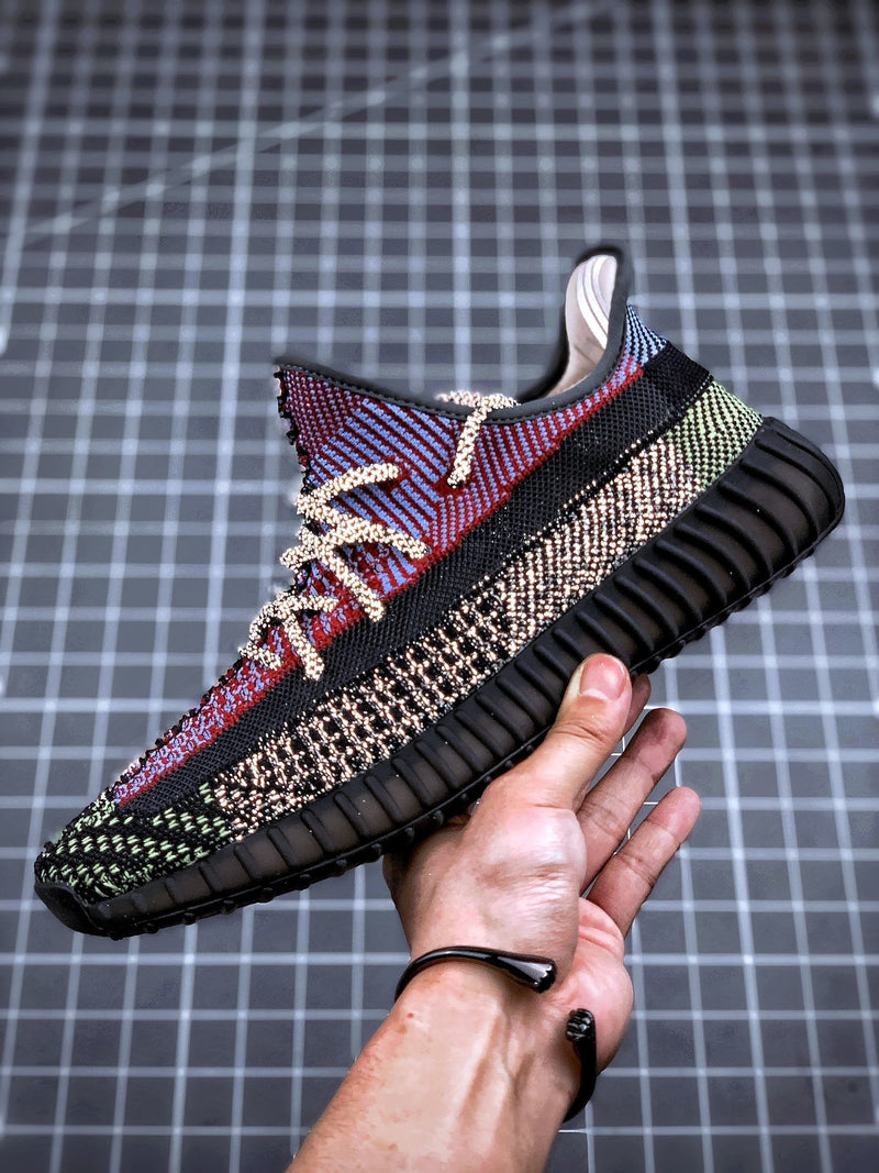 Tênis Adidas Yeezy Boost 350 V2 Yecheil (Refletivo)