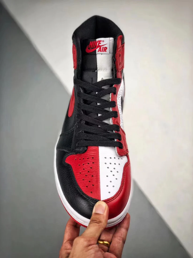 Tênis Nike Air Jordan 1 High Home to Home