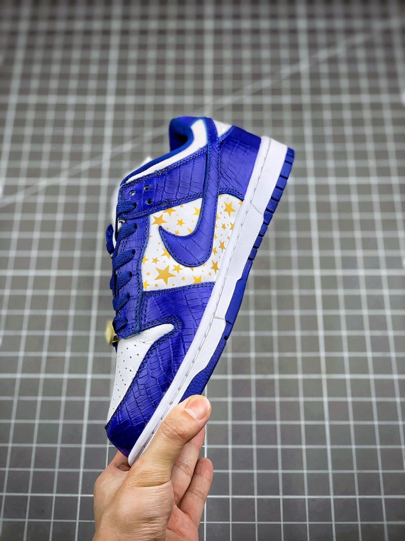 Tênis Nike SB Dunk Low x Supreme Hyper Royal