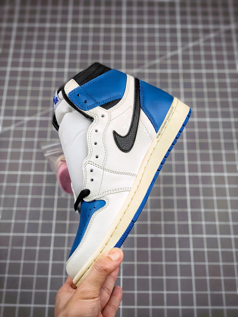 Tênis Nike Air Jordan 1 High OG x Travis Scott x Fragment