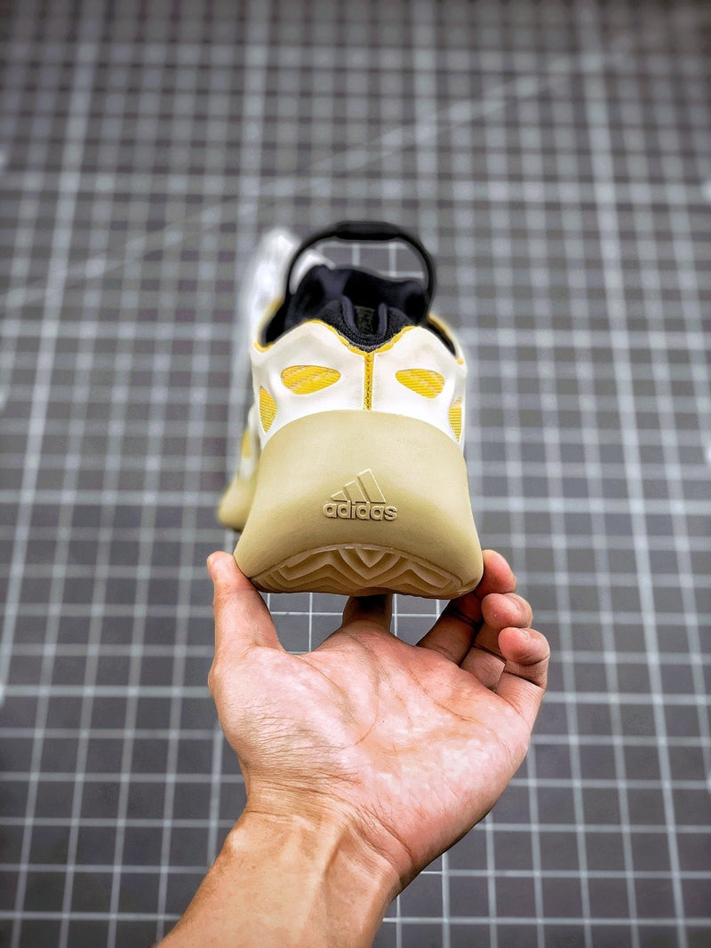 Tênis Adidas Yeezy Boost 700 V3 Srphym