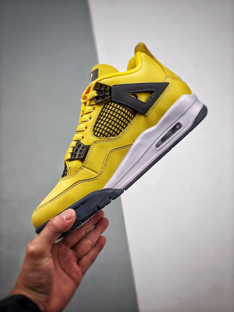 Tênis Nike Air Jordan 4 Retro "Lightning"