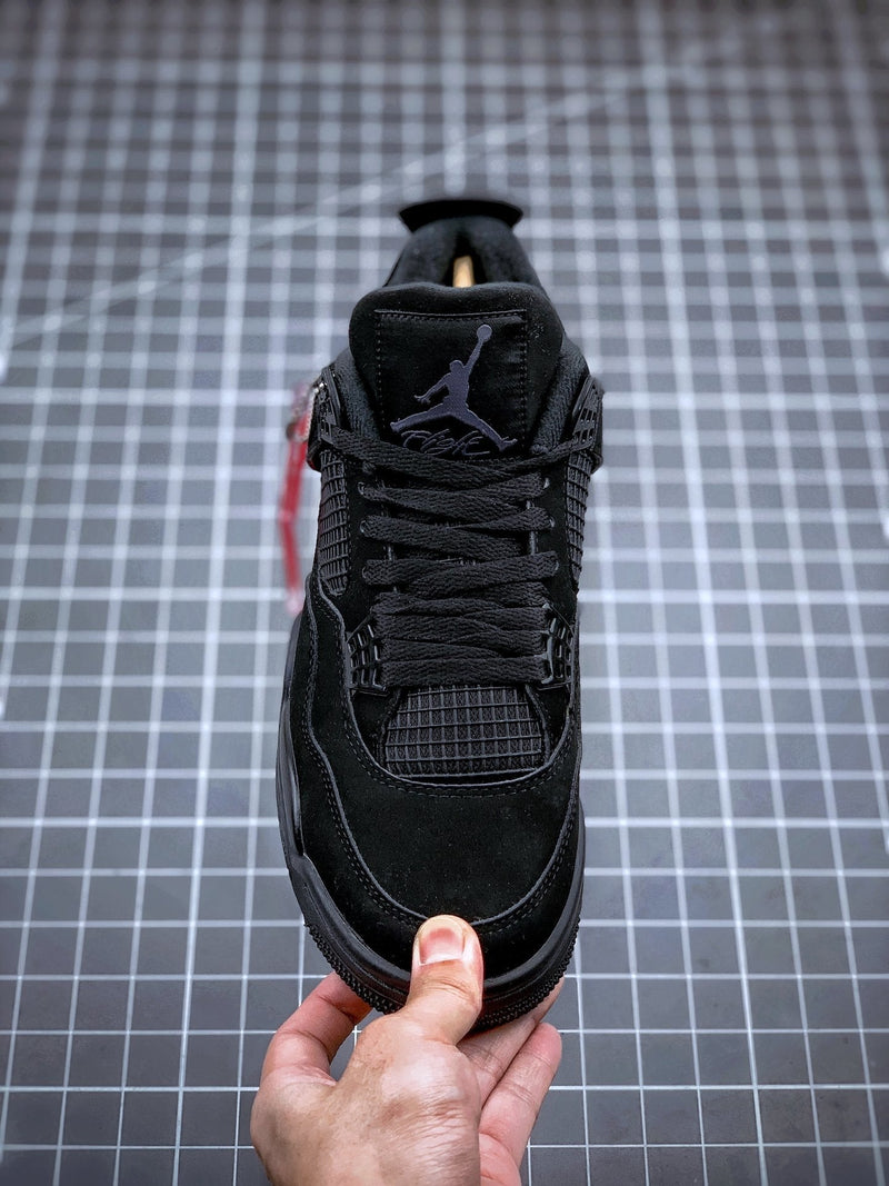 Tênis Nike Air Jordan 4 Retro Black Cat (2020)