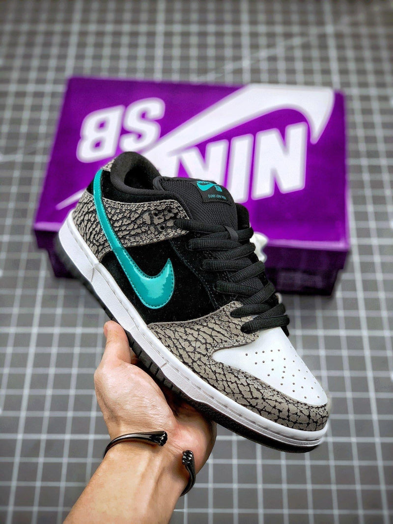 Tênis Nike SB Dunk Low "Atmos Elephant"