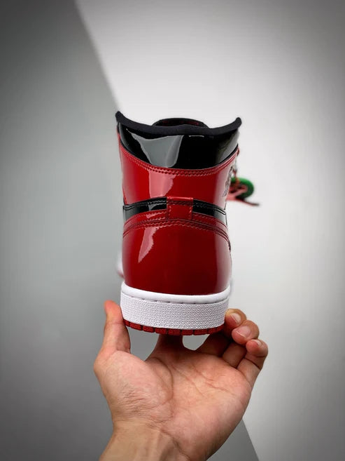 Tênis Nike Air Jordan 1 High "Bred Patent"