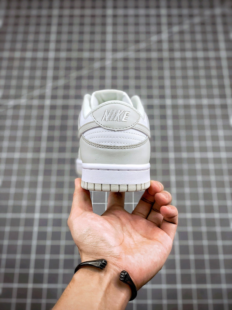 Tênis Nike SB Dunk Low "Photon Dust"