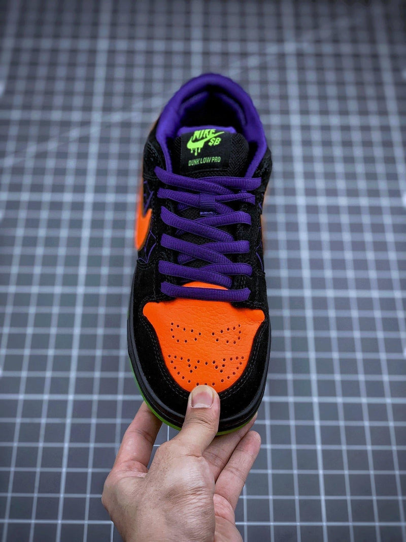 Tênis Nike SB Dunk Low "Night of Mischief Halloween"