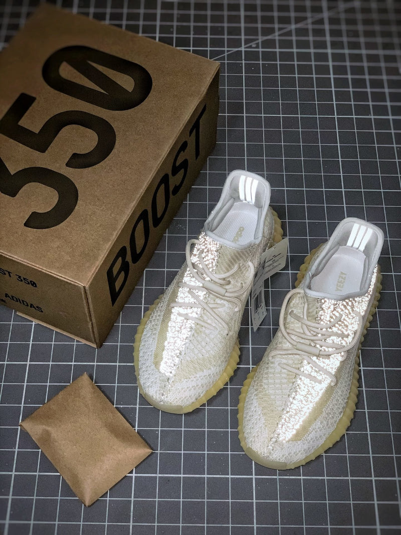 Tênis Adidas Yeezy 350 Boost V2 (Refletivo)