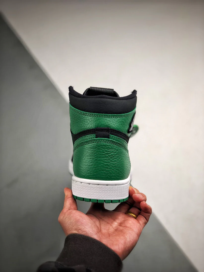 Tênis Nike Air Jordan 1 High Pine Green Black