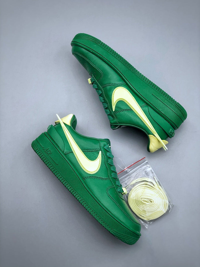 Tênis Nike Air Force 1 Low x Ambush