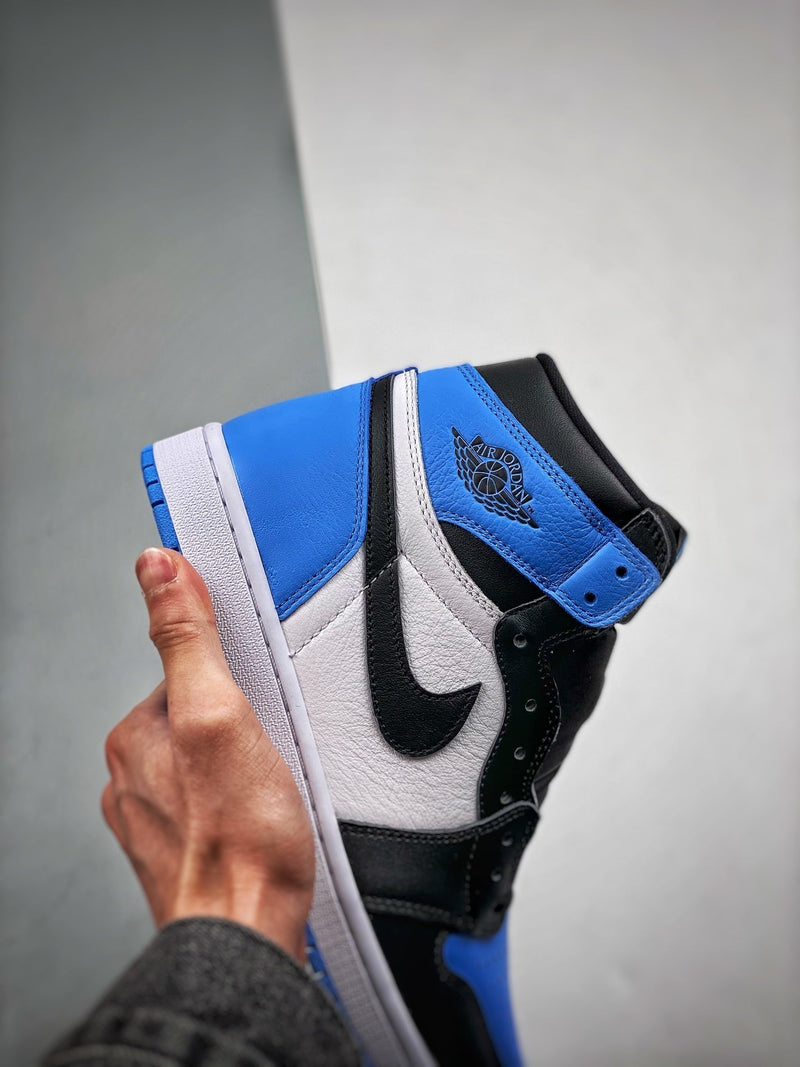 Tênis Nike Air Jordan 1 High "UNC Toe"