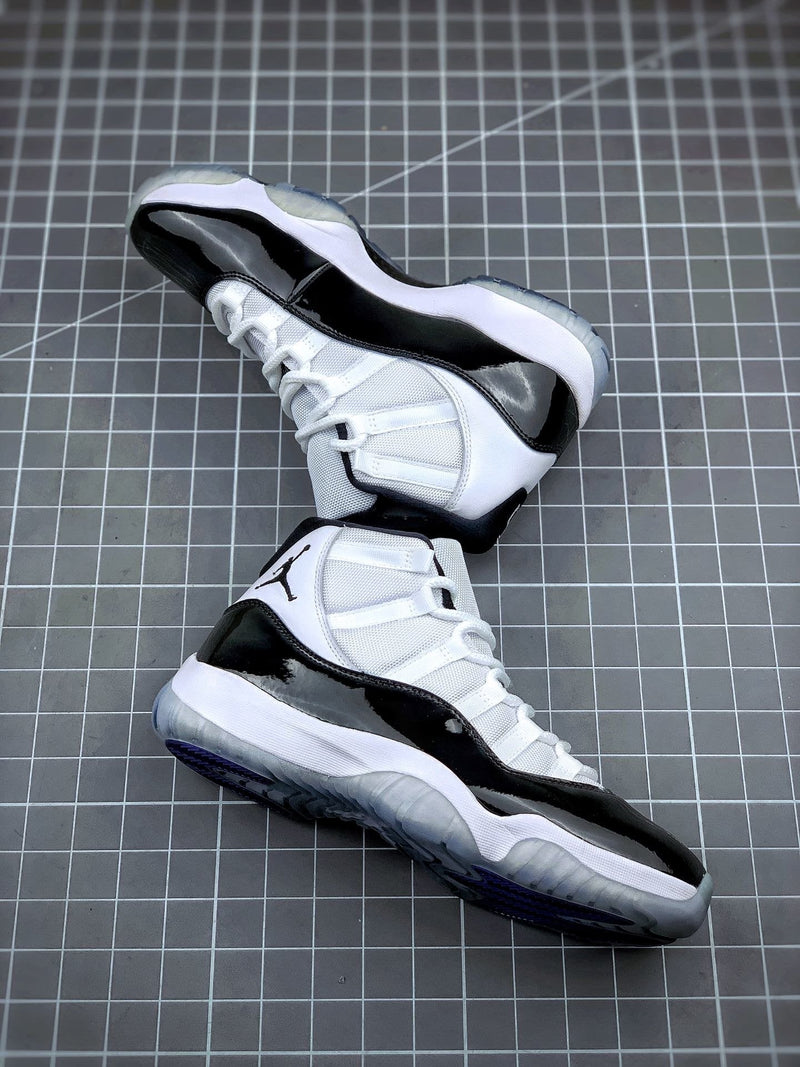 Tênis Nike Air Jordan 11 "Concord"