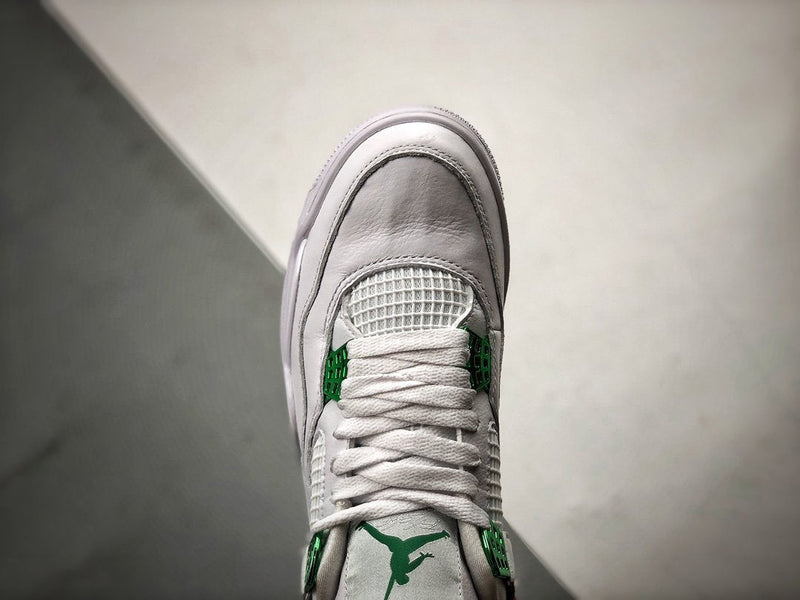 Tênis Nike Air Jordan 4 "Green Metallic"