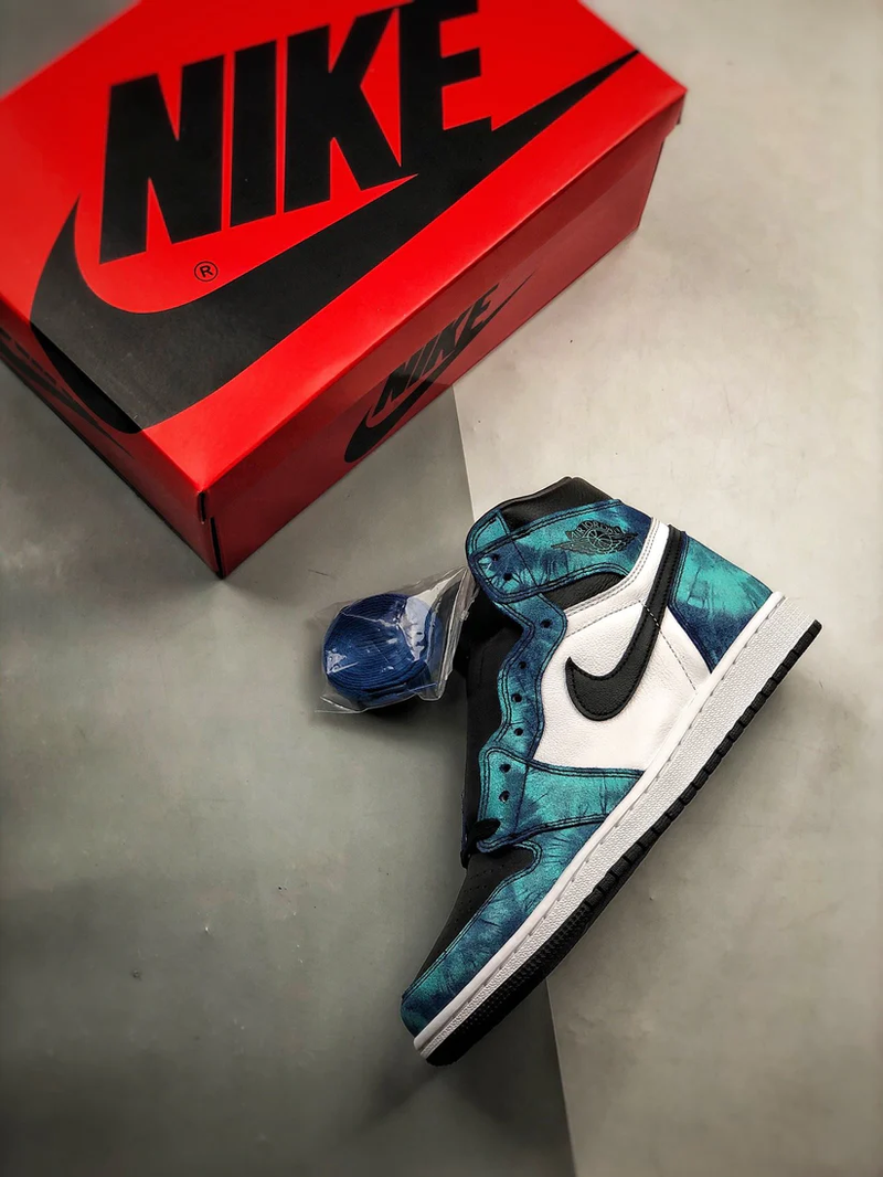 Tênis Nike Air Jordan 1 High "Tie Dye"