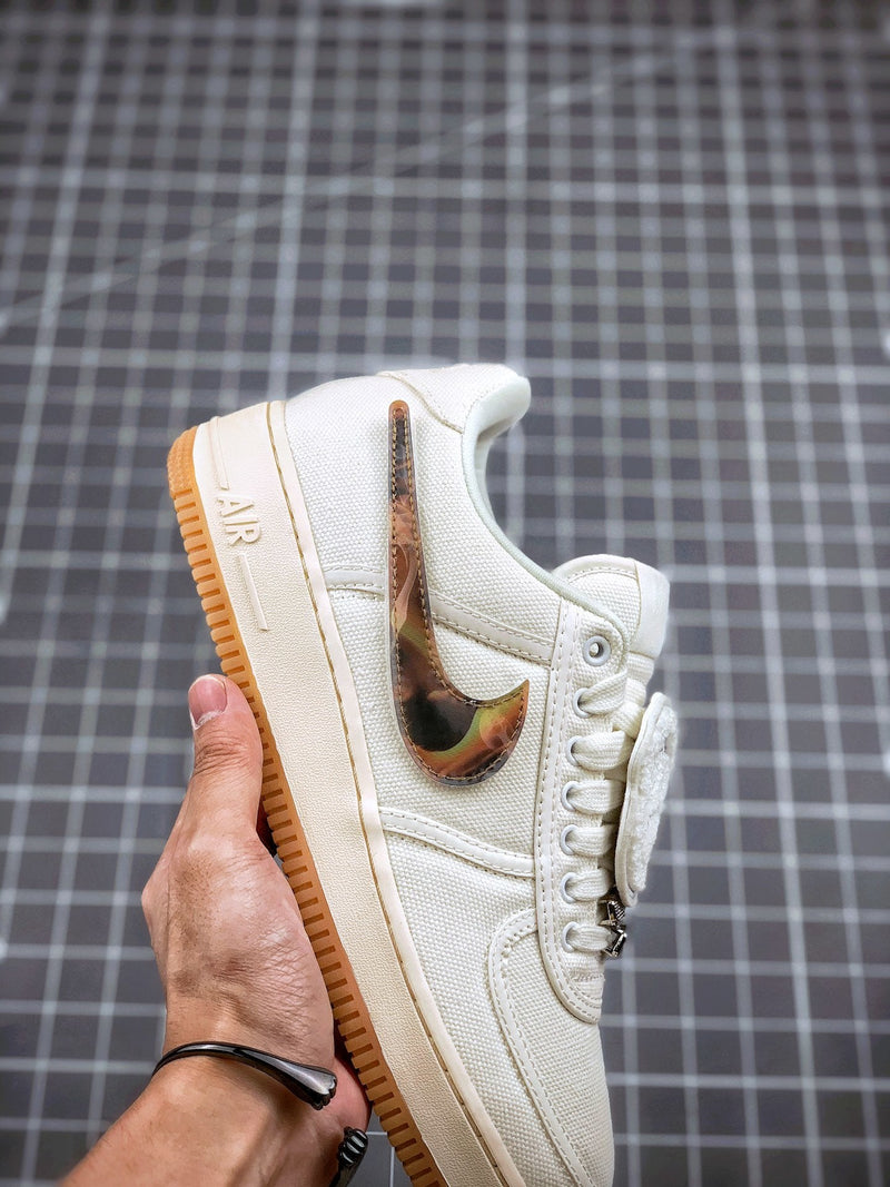 Tênis Travis Scott x Nike Air Force 1 Low 'White Sail'