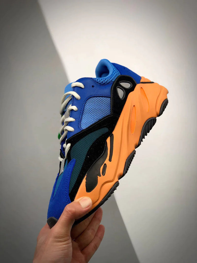 Tênis Adidas Yeezy Boost 700 V1 Bright Blue