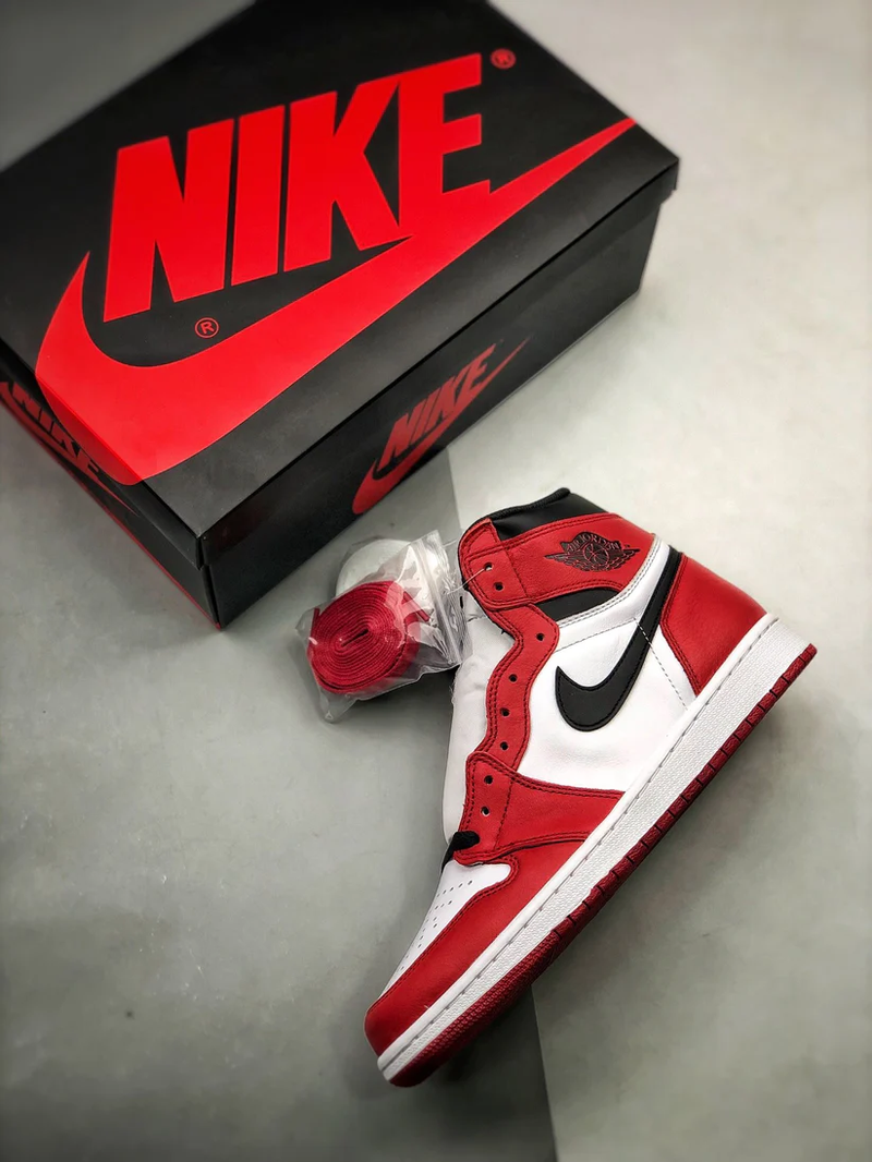 Tênis Nike Air Jordan 1 Retro High Chicago 2015