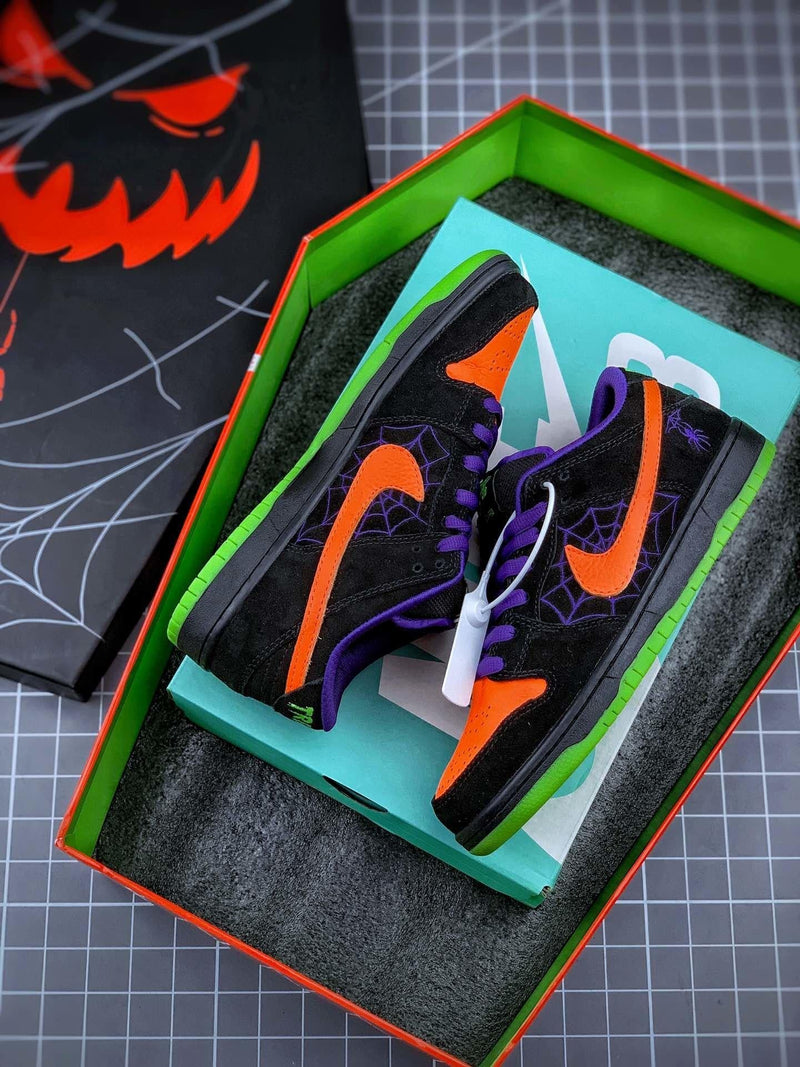 Tênis Nike SB Dunk Low "Night of Mischief Halloween"