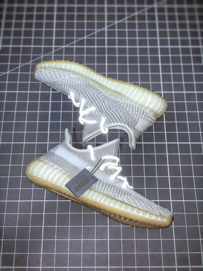 Tênis Adidas Yeezy Boost 350 V2 Yeshaya (Refletivo)