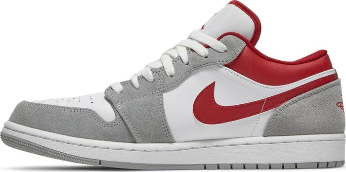 Tênis Nike Air Jordan 1 Low SE 'Light Smoke Grey Gym Red'