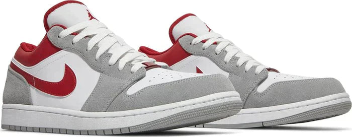 Tênis Nike Air Jordan 1 Low SE 'Light Smoke Grey Gym Red'