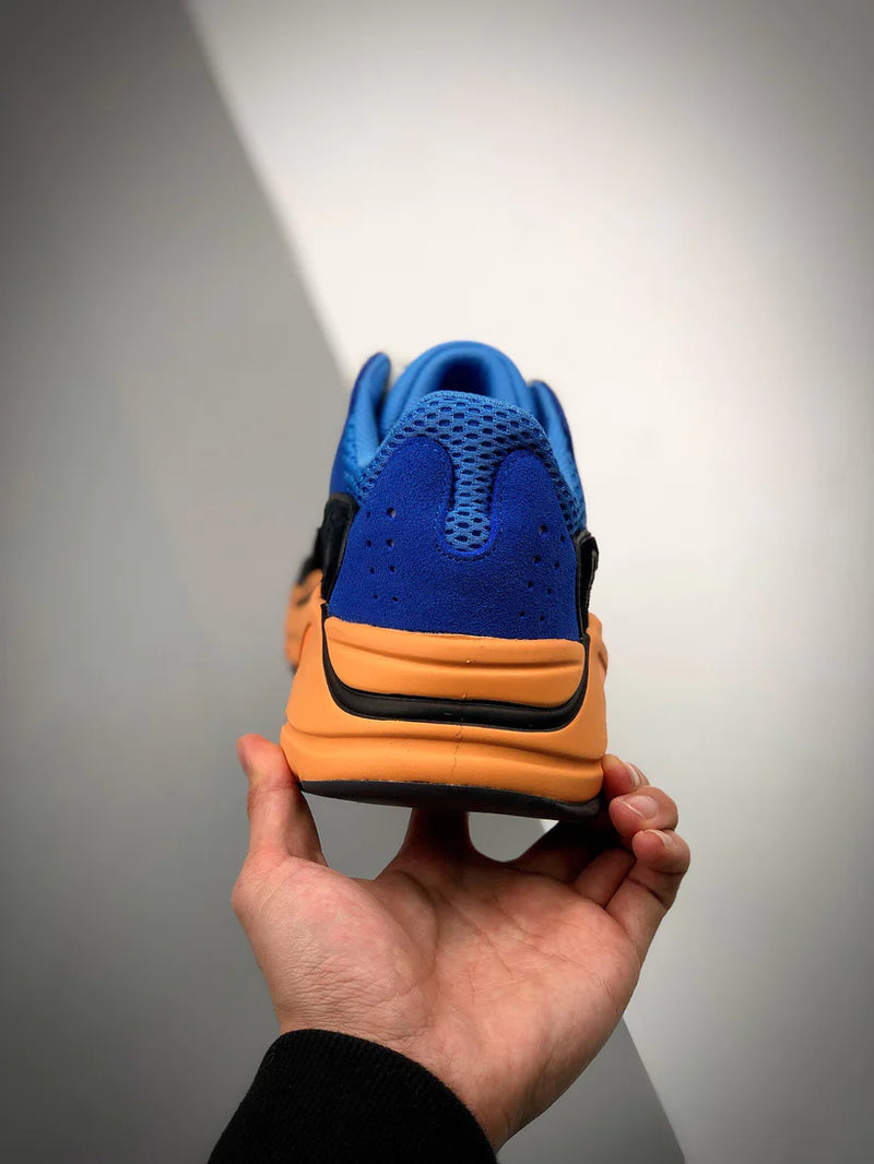 Tênis Adidas Yeezy Boost 700 V1 Bright Blue