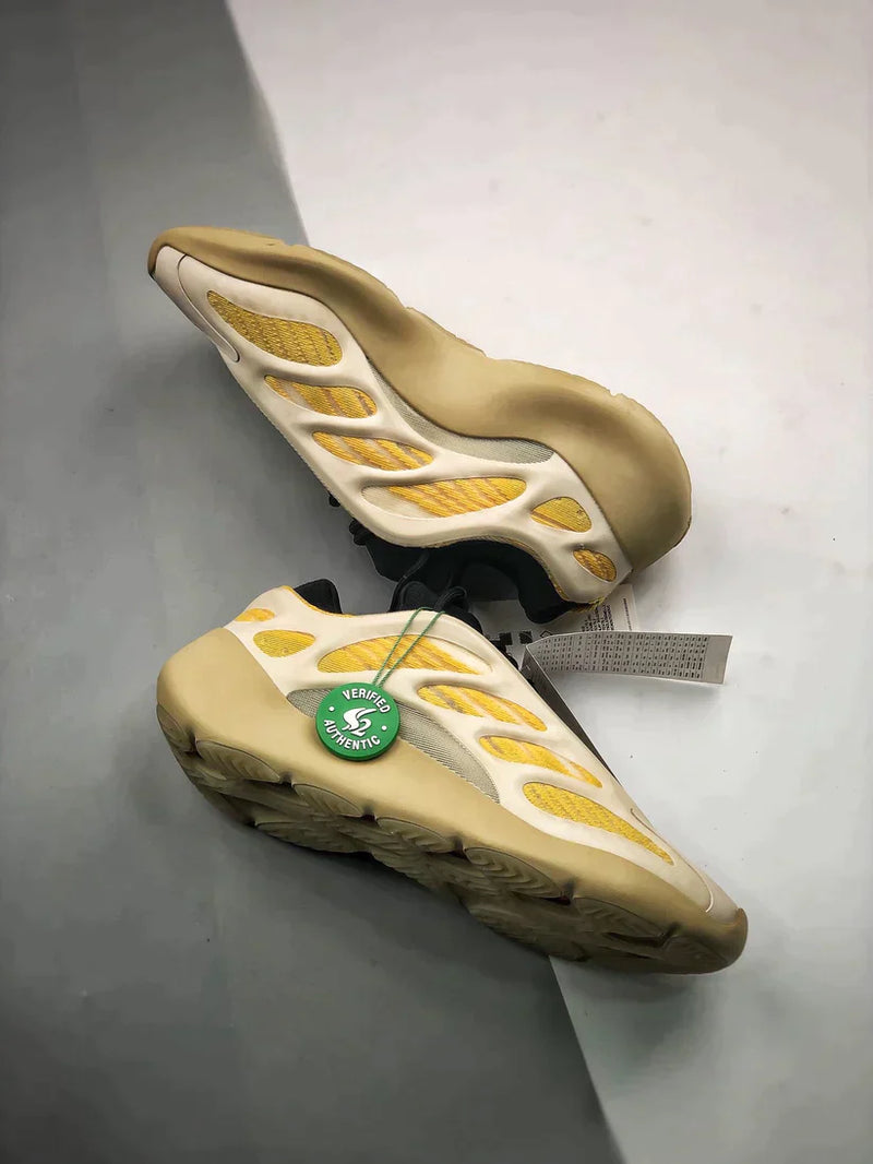 Tênis Adidas Yeezy Boost 700 V3 Safflower