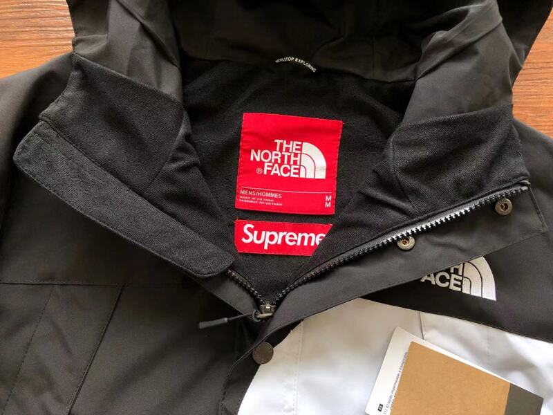 Jaqueta Supreme x The North Face S Logo