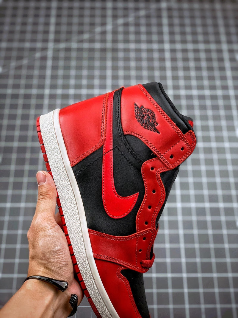 Tênis Nike Air Jordan 1 High '85 'Varsity Red'