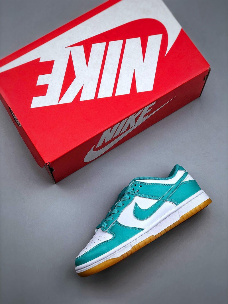 Tênis Nike SB Dunk Low Retro "Waterblue Gum"