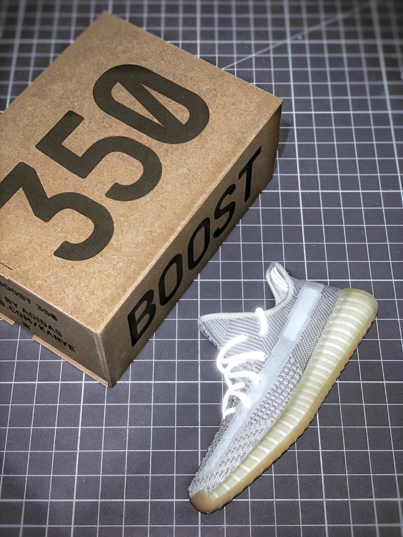 Tênis Adidas Yeezy Boost 350 V2 Yeshaya (Refletivo)