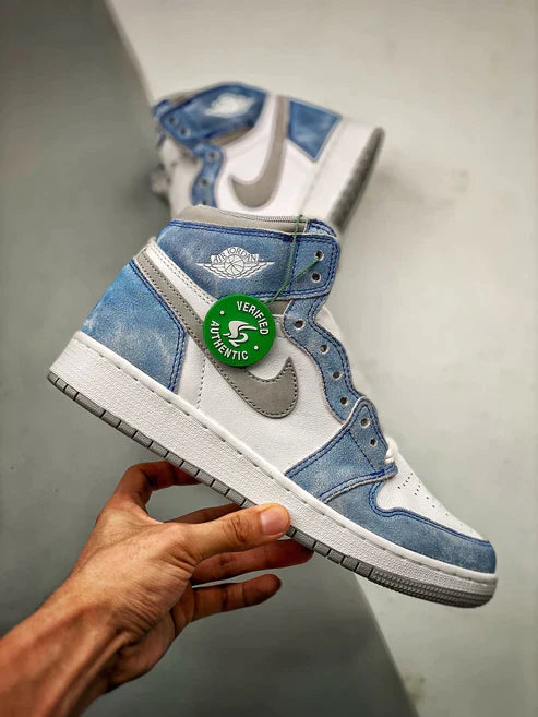 Tênis Nike Air Jordan 1 High "Hyper Royal"