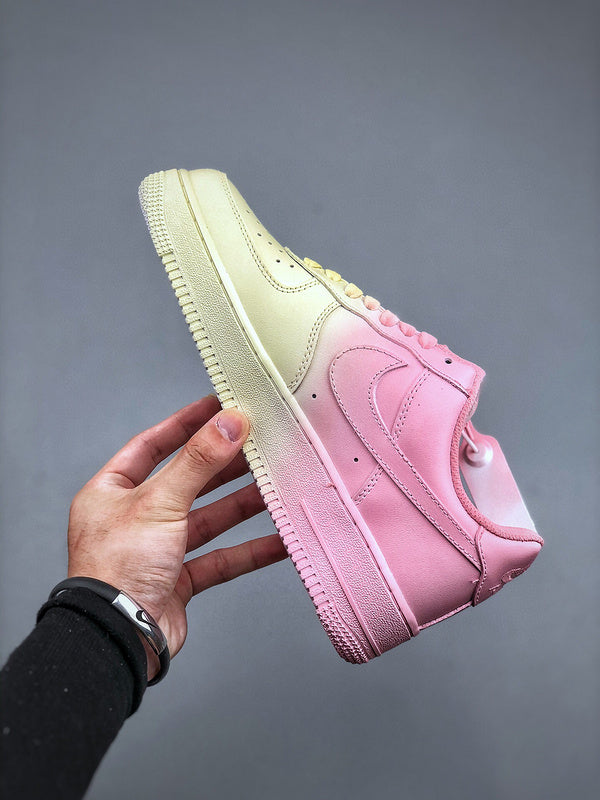 Tênis Nike Air Force 1 Low Pink Dye