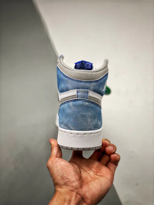 Tênis Nike Air Jordan 1 High "Hyper Royal"