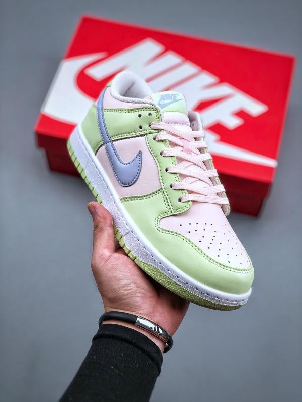 Tênis Nike SB Dunk Low "Barely Green"