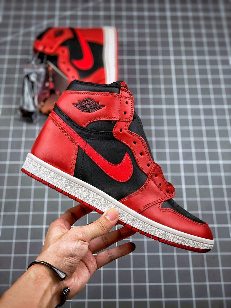 Tênis Nike Air Jordan 1 High '85 'Varsity Red'