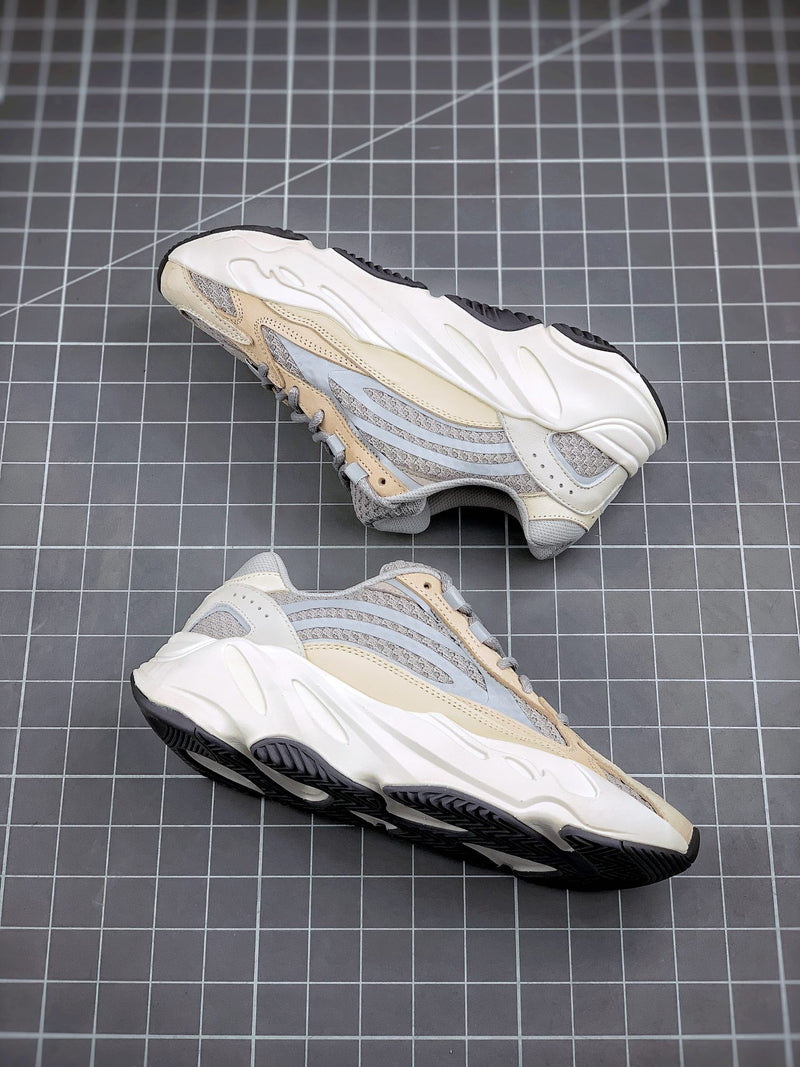 Tênis Adidas Yeezy Boost 700 V2 Cream