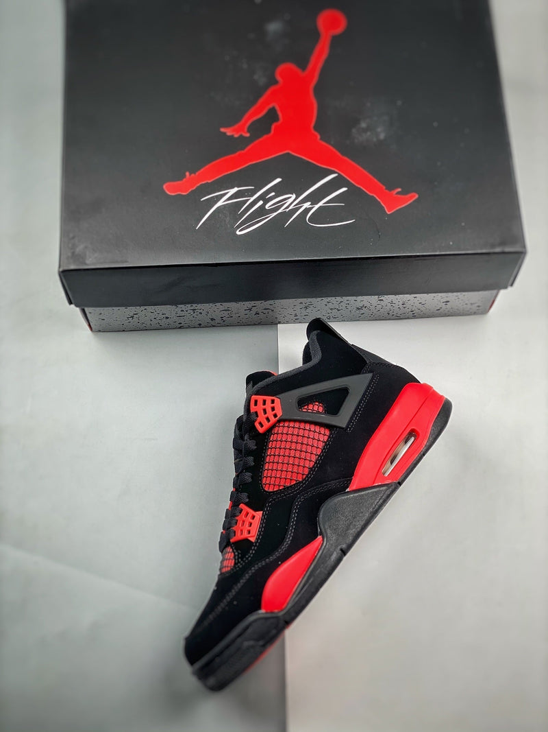 Tênis Nike Air Jordan 4 "Red Thunder"