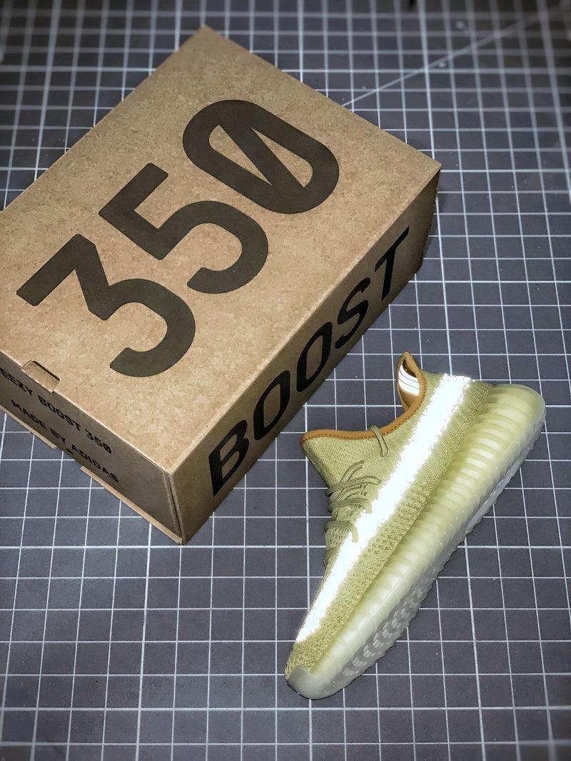 Tênis Adidas Yeezy Boost 350 V2 Marsh