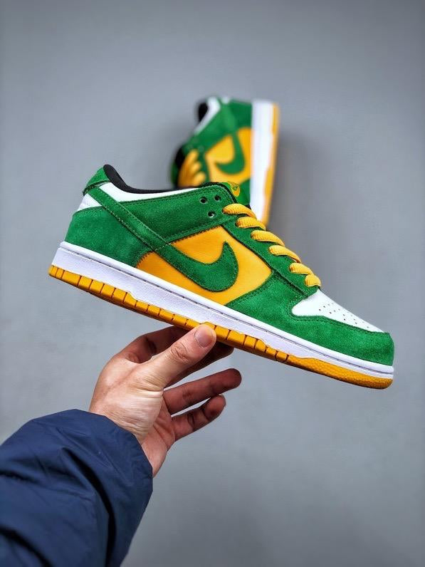 Tênis Nike SB Dunk Low "Joe Strummer"