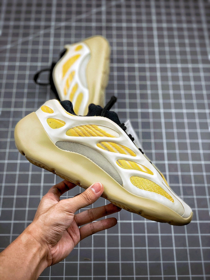 Tênis Adidas Yeezy Boost 700 V3 Srphym