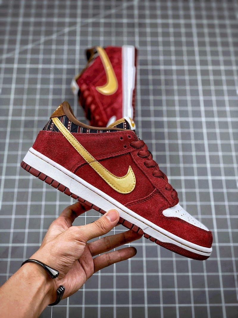 Tênis Nike SB Dunk Low "Anchorman"