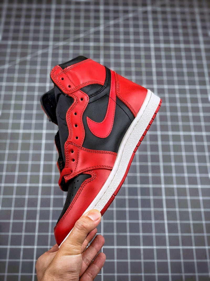 Tênis Nike Air Jordan 1 High '85 'Varsity Red'