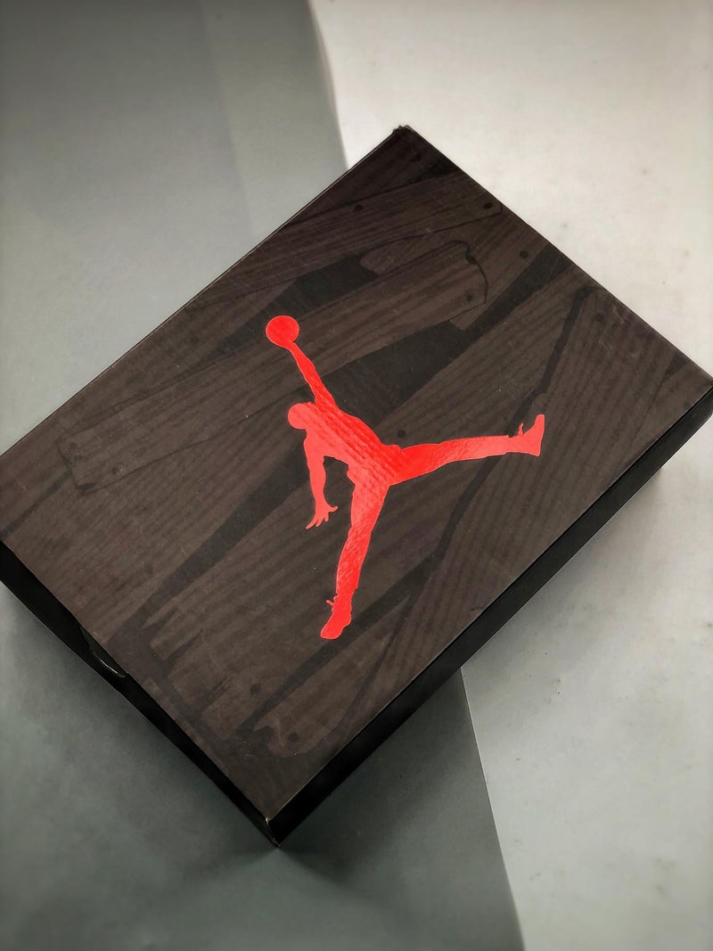 Tênis Nike Air Jordan 5 "Ranging Bull"