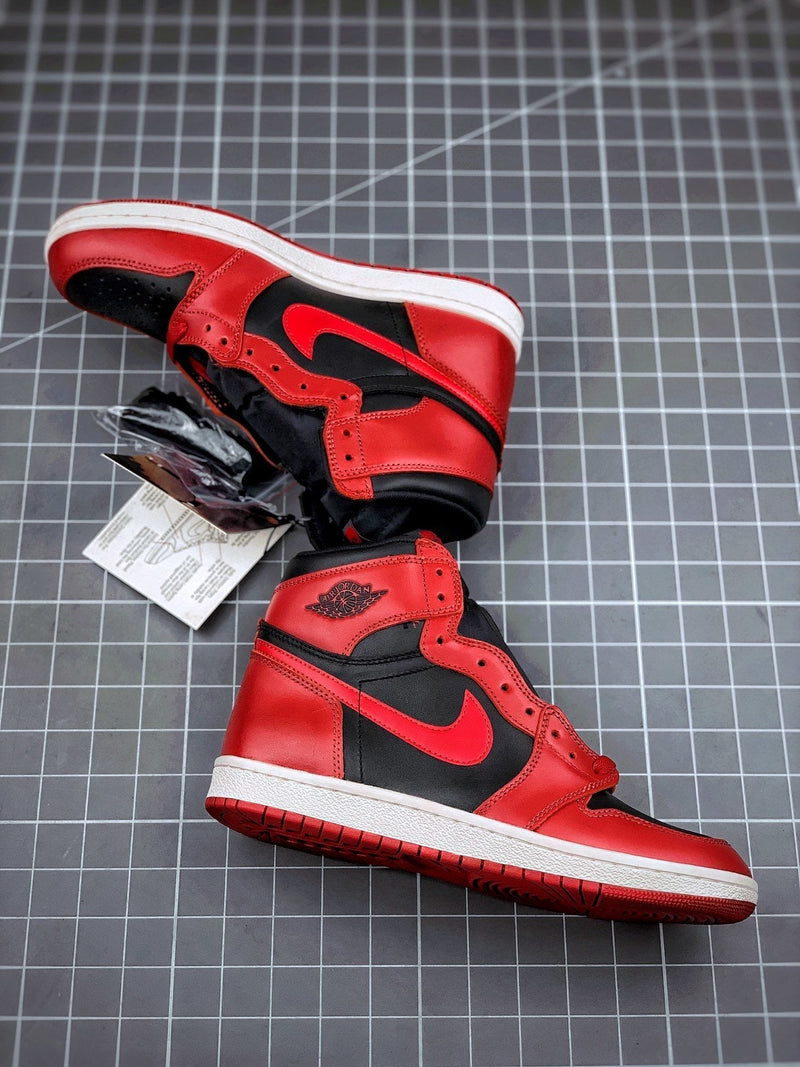 Tênis Nike Air Jordan 1 High '85 'Varsity Red'