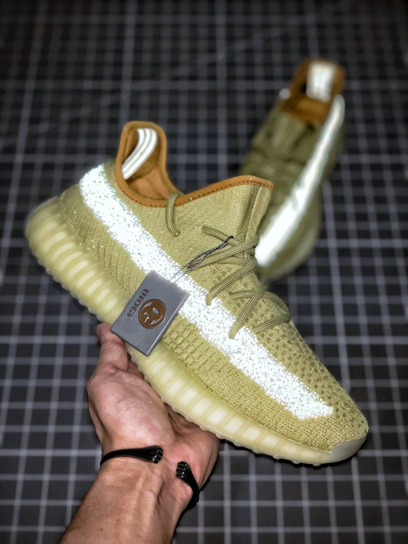 Tênis Adidas Yeezy Boost 350 V2 Marsh