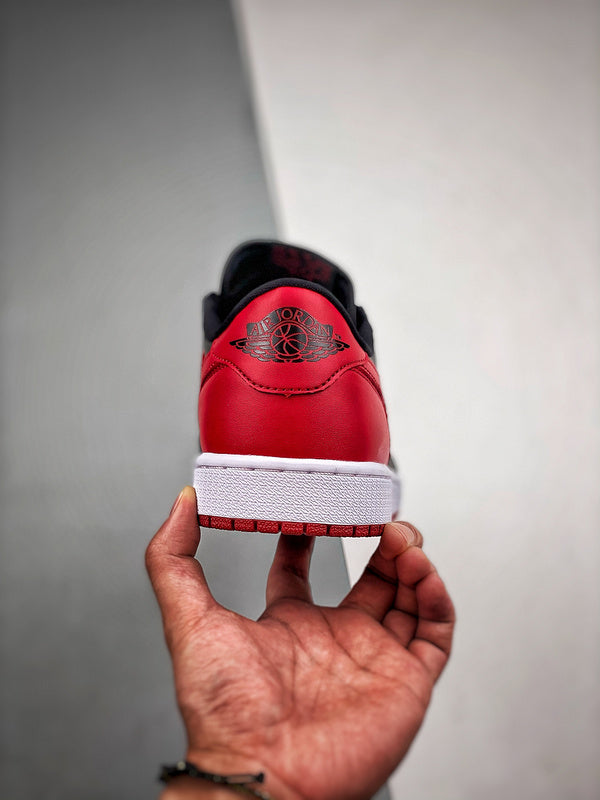 Tênis Nike Air Jordan 1 Low Retro "Bred"