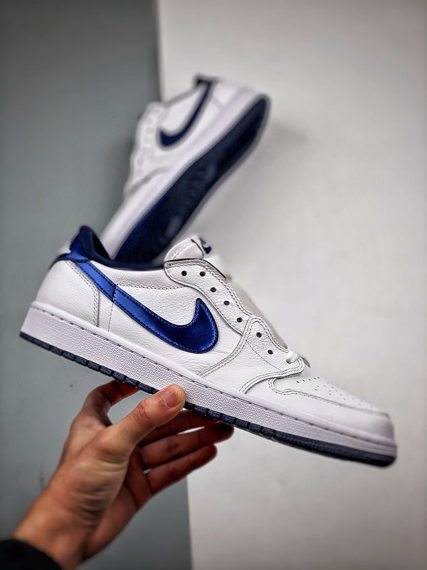 Tênis Nike Air Jordan 1 Low Retro "Metallic"